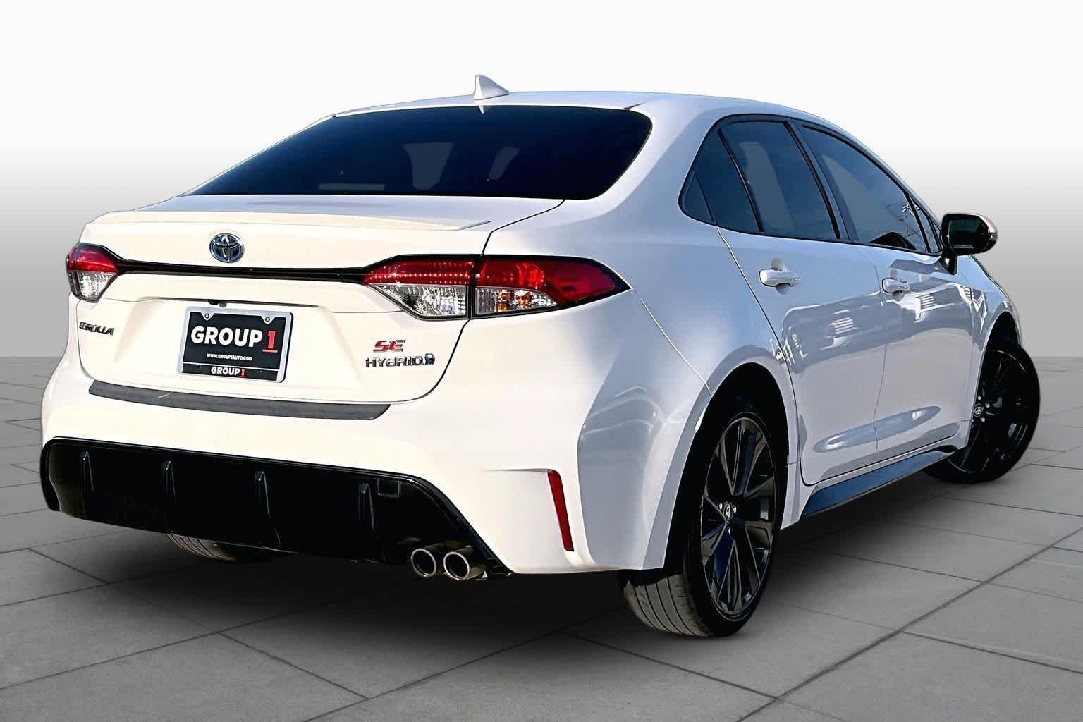 Used 2023 Ice Cap Toyota Hybrid SE image 12