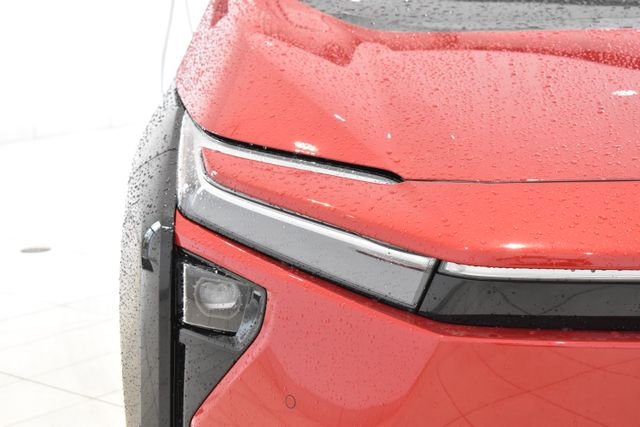 New 2026 Supersonic Red with Midnight Black Metallic roof <sup>1</sup> Toyota  Limited image 3
