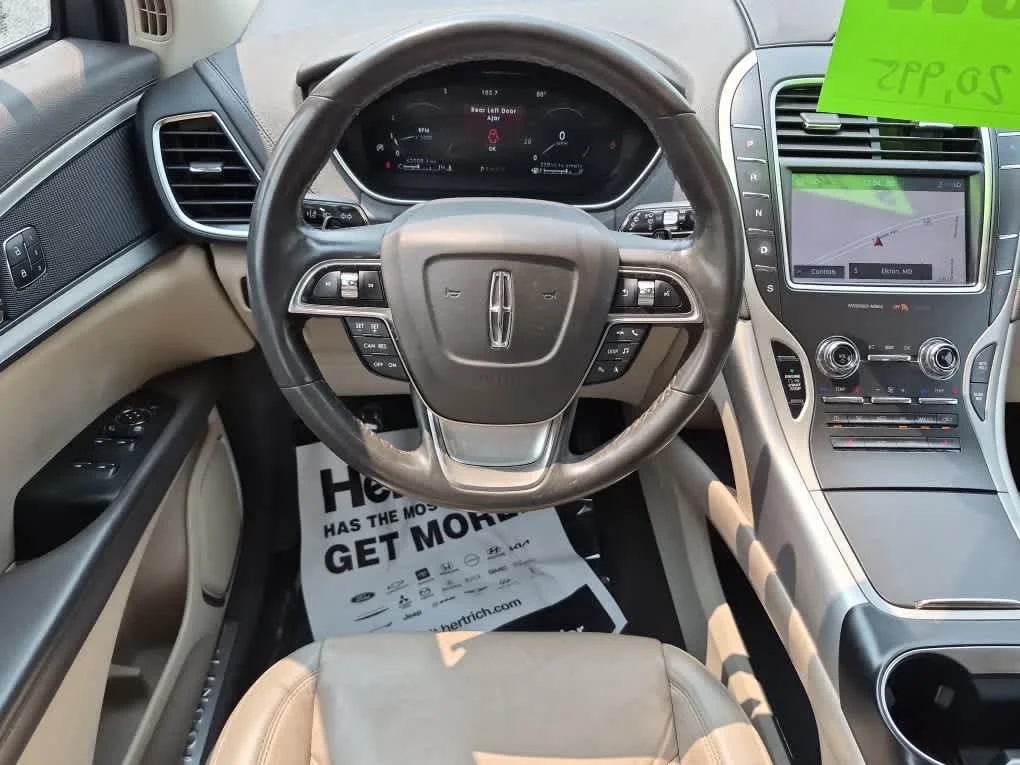 Used 2020 Iced Mocha Lincoln Standard image 8
