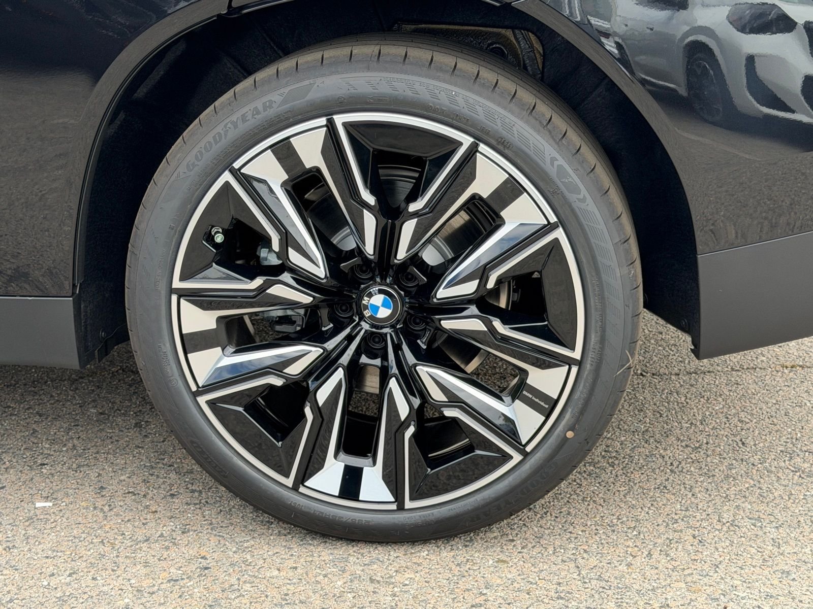 New 2026 Black Sapphire Metallic BMW 30 xDrive image 18