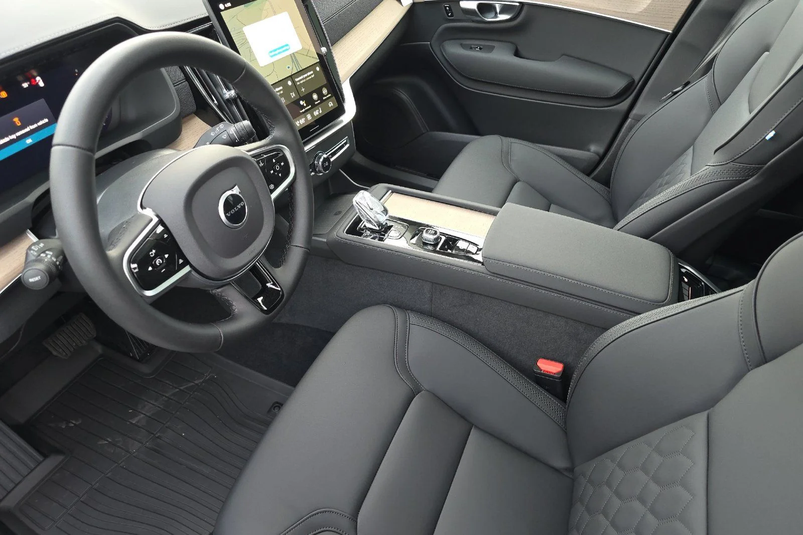 New 2026 Crystal White Volvo Plus image 9