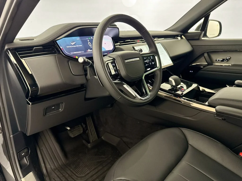 New 2026 Carpathian Grey Land Rover SE image 9