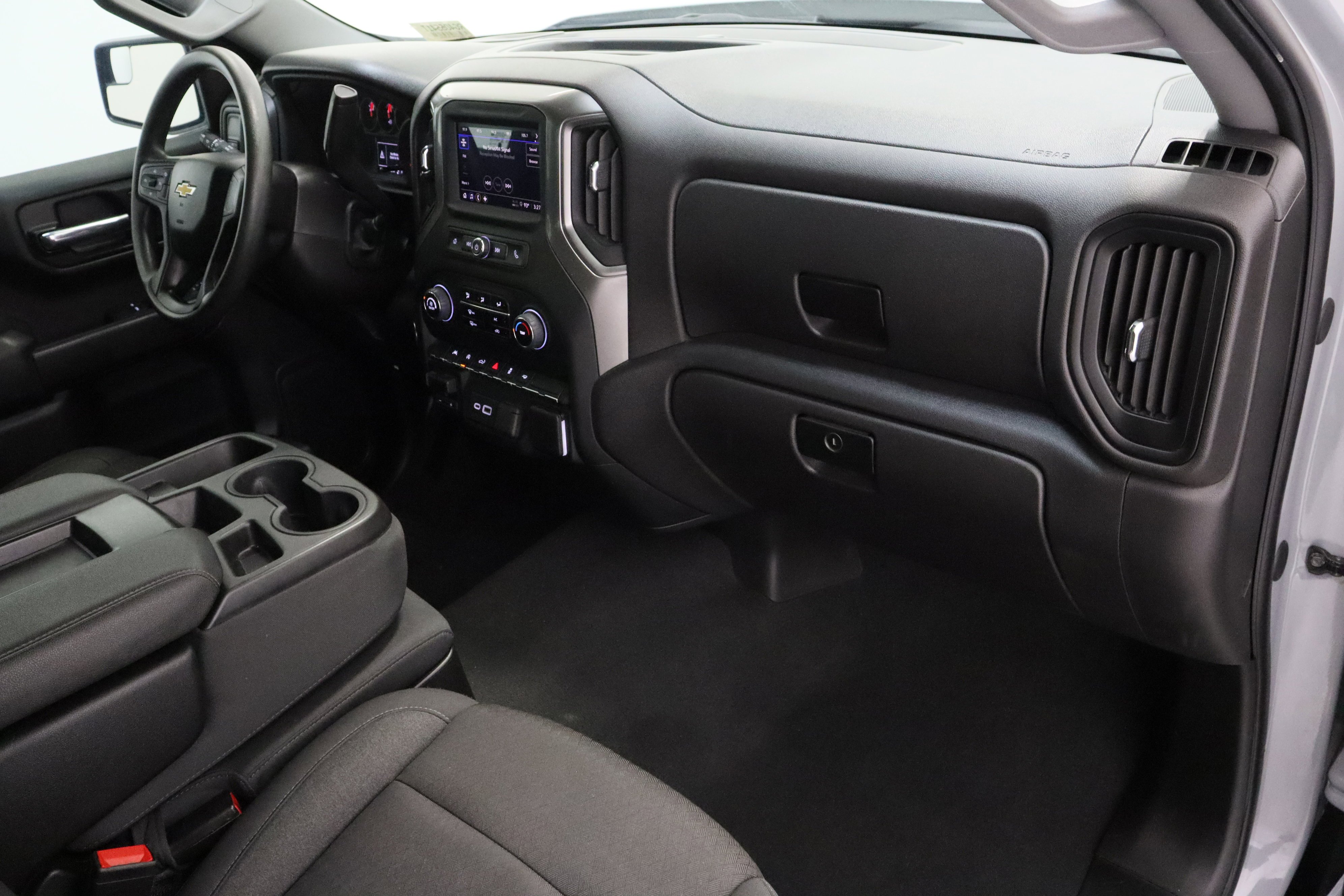 Used 2024 Slate Gray Metallic Chevrolet Custom 2.7T image 35