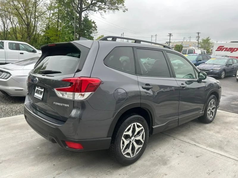 Used 2022 Gray Subaru Premium Sport Utility 4D image 9
