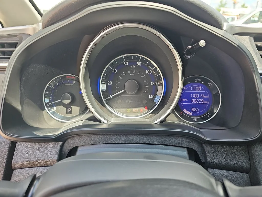 Used 2015  Honda LX image 19