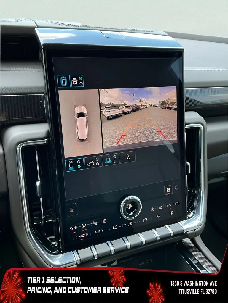 New 2026 Sterling Metallic GMC Elevation image 42