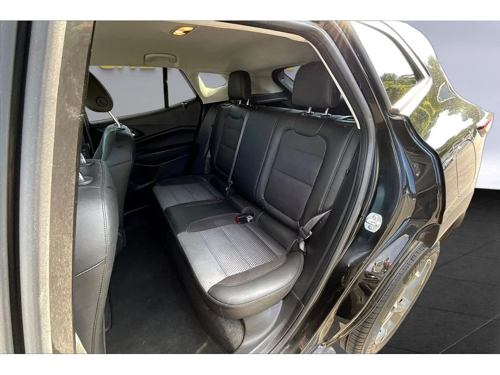 Used 2025 Mosaic Black Metallic Chevrolet LT image 18