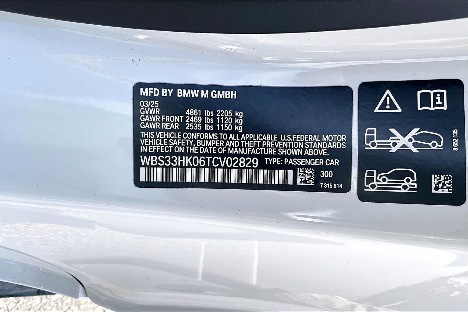Used 2026 Alpine White BMW Competition xDrive image 33