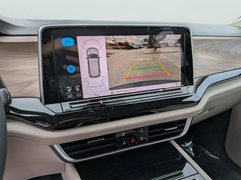 New 2026 Black Volkswagen 2.0T SE w/Technology image 18