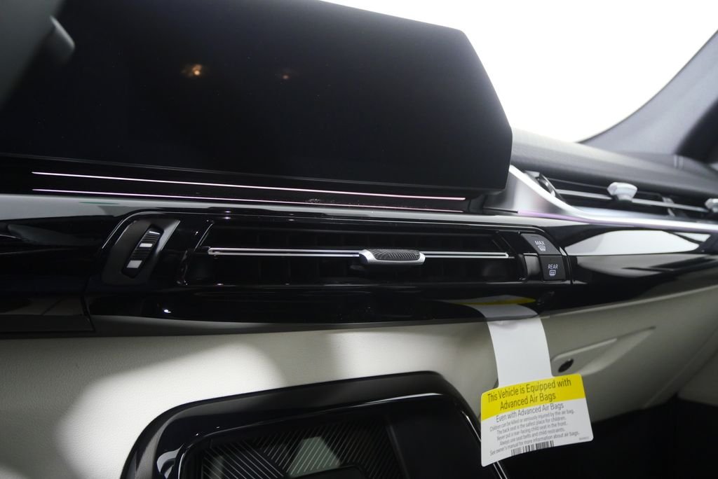 New 2026 Black Sapphire Metallic BMW xDrive28i image 21