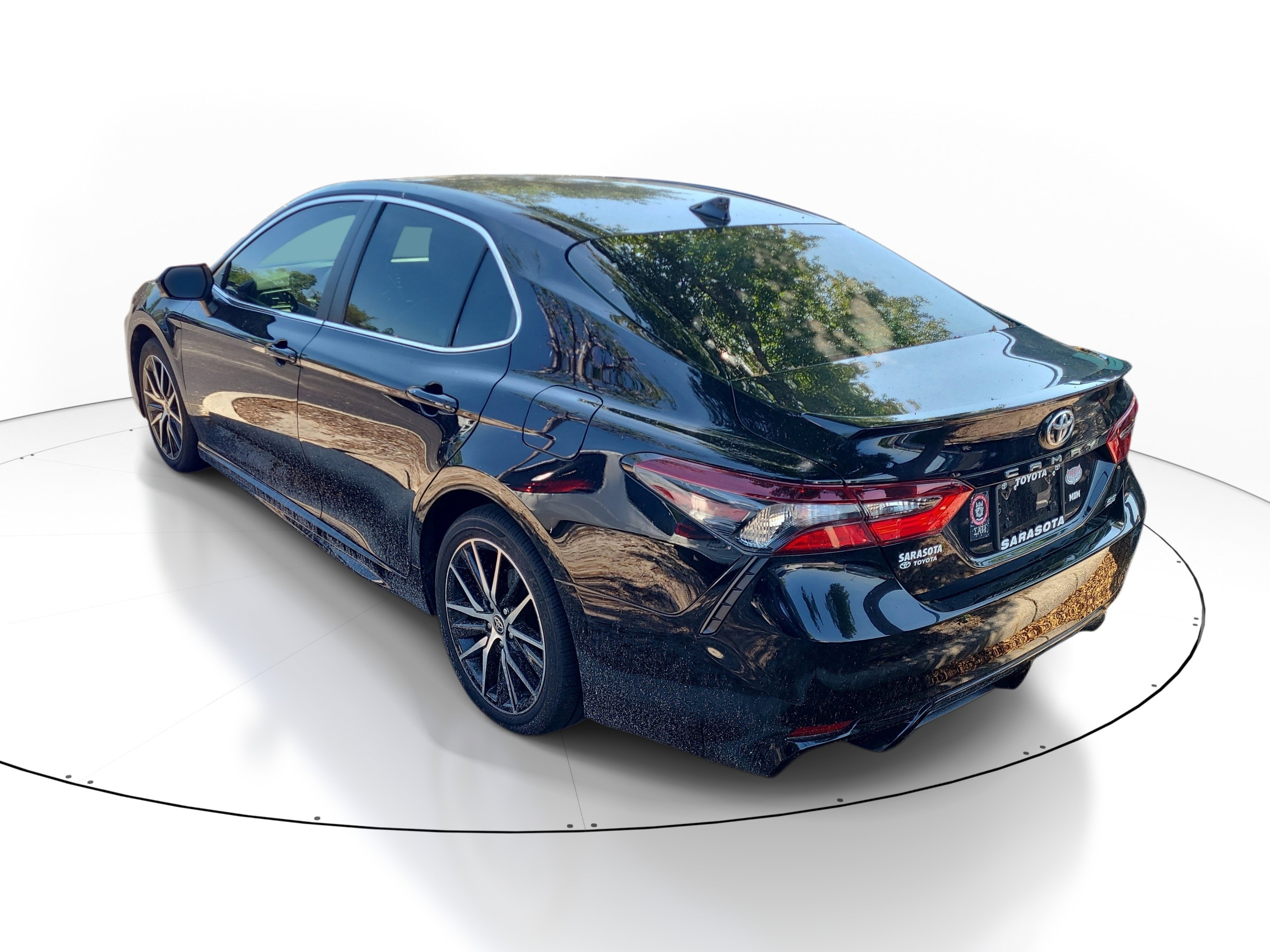 Used 2024  Toyota  image 6