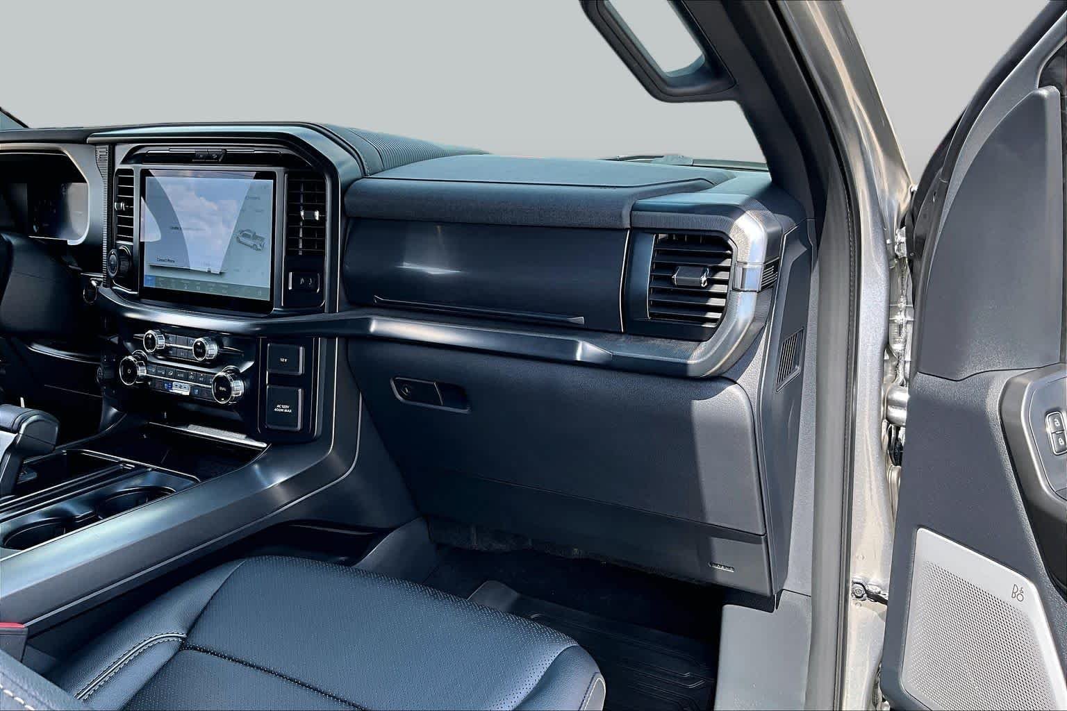 Used 2025 Iconic Silver Metallic Ford LARIAT image 19