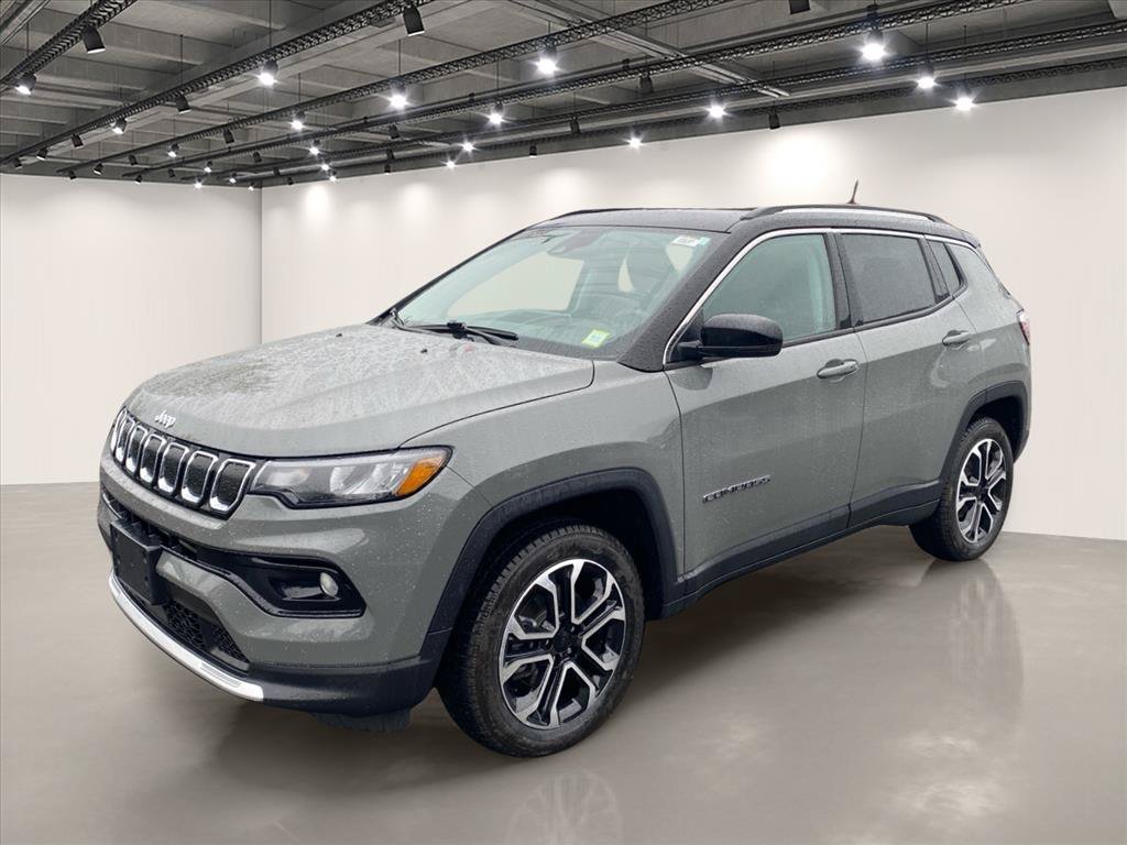 Used 2022 Sting-Gray Clearcoat Jeep Limited image 3