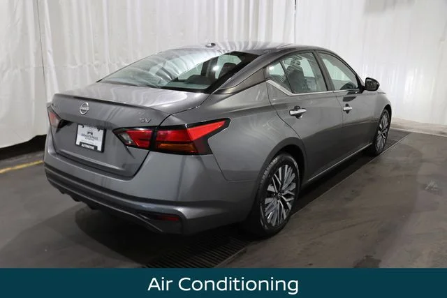 Used 2024 Gun Metallic Nissan 2.5 SV image 3