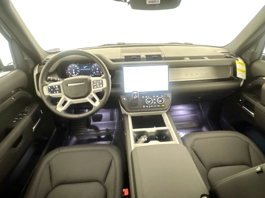 New 2026 Santorini Black Land Rover S image 21