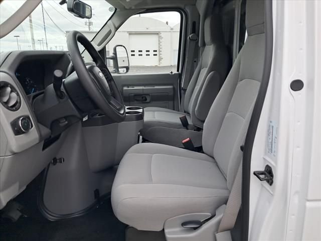 2025 Ford E-Series Cutaway Base - Photo 6