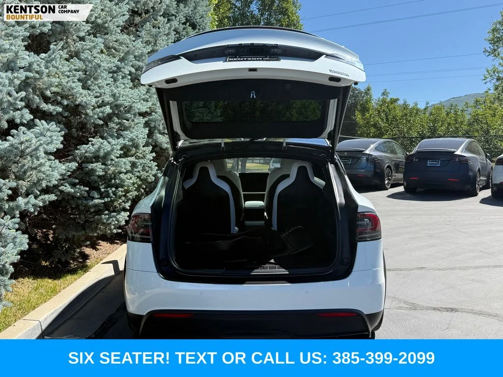 Used 2022 White Tesla Plaid image 36