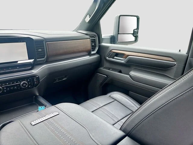 Used 2024 White Chevrolet High Country image 24