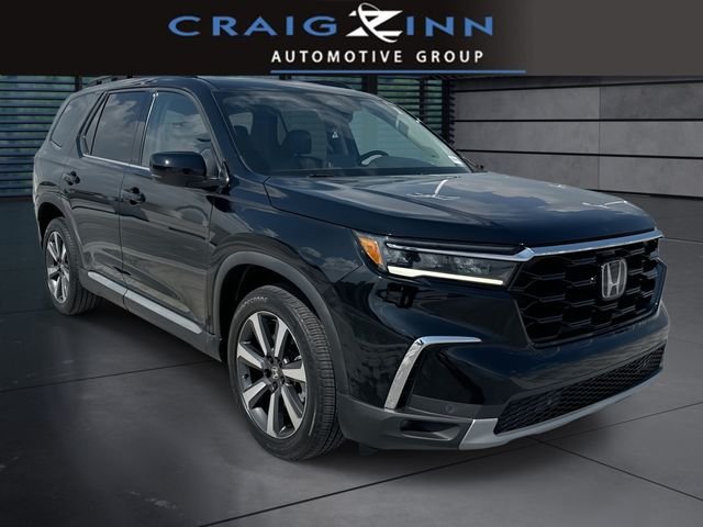 2023 Honda Pilot Touring AWD's photo