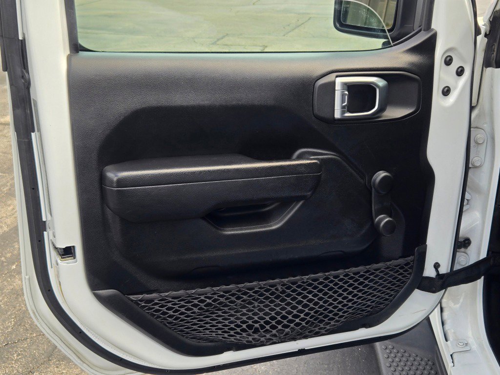 2022 Jeep Wrangler Sport - Photo 14