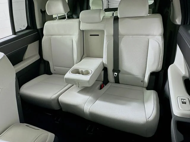 New 2026 White Hyundai SE image 11