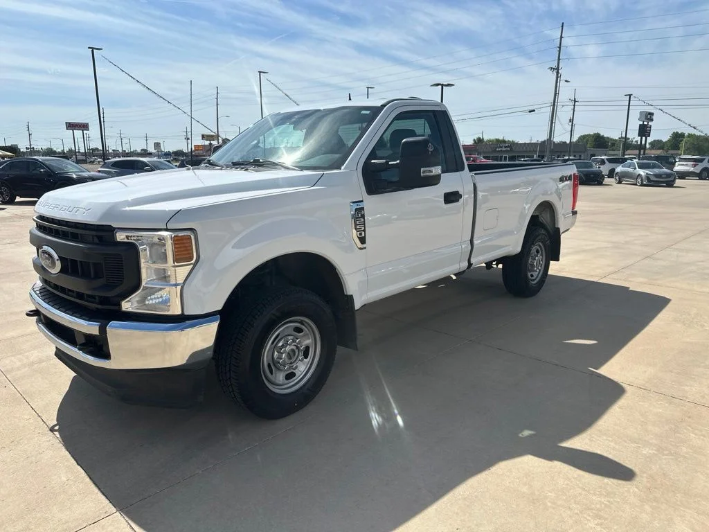 Used 2022 White Ford XL image 27