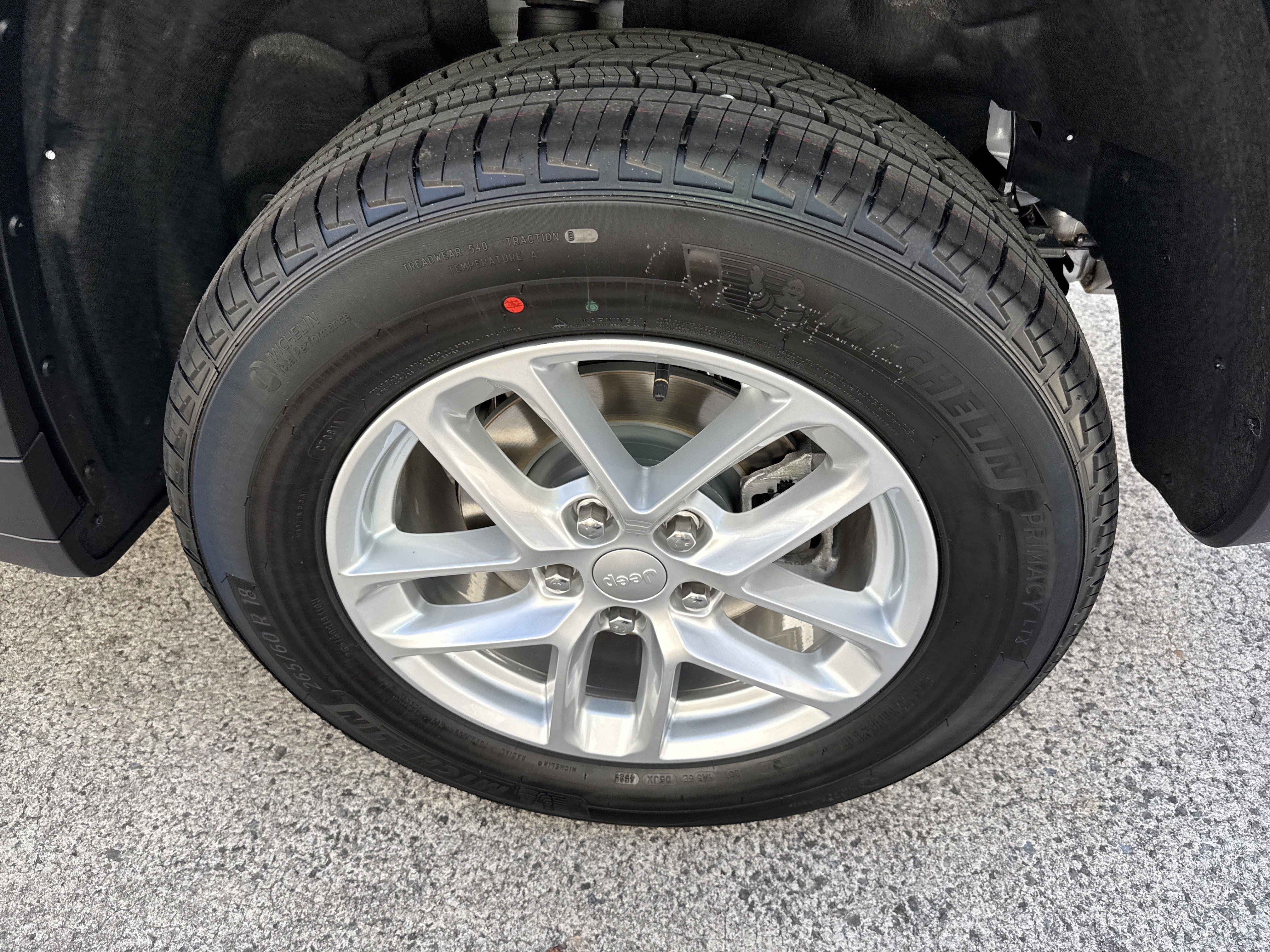 New 2025 Bright White Clearcoat Jeep Laredo image 20