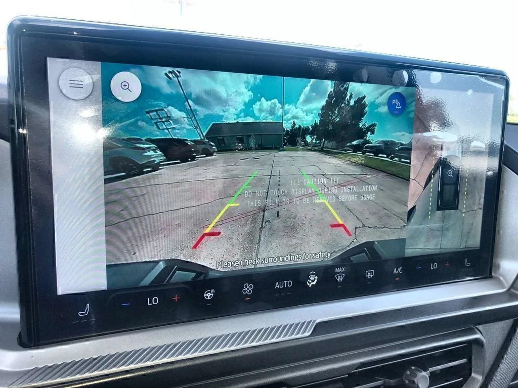 New 2025 Oxford White Ford Badlands® image 16