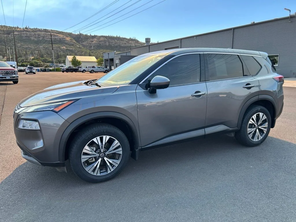 Used 2021 Gun Metallic Nissan SV image 13