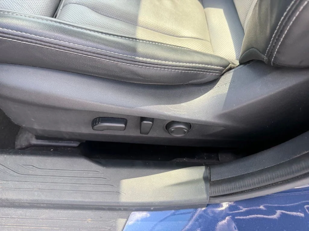 Used 2021 Abyss Blue Pearl Subaru Limited image 18