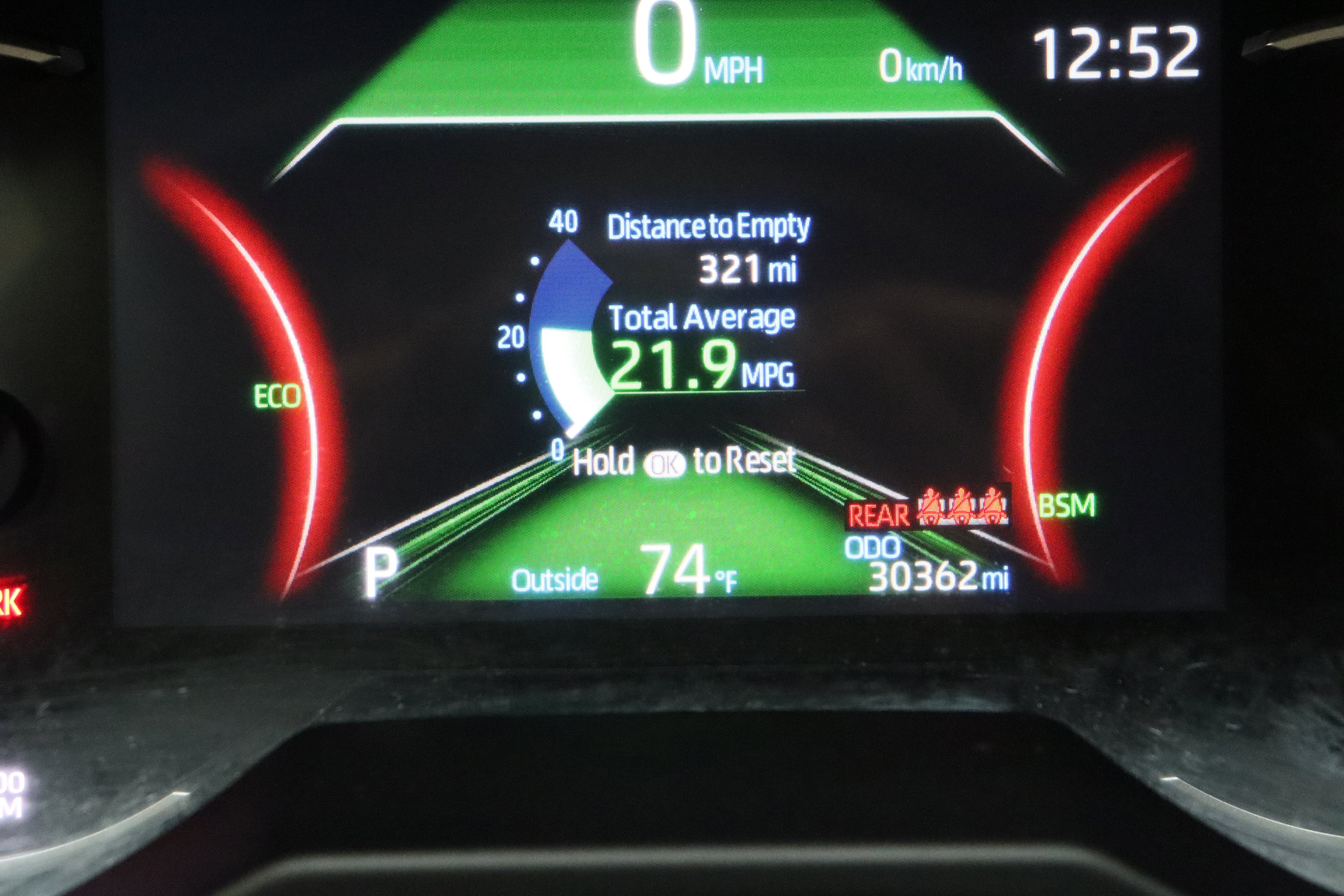 Used 2025 Ice Cap Toyota XLE 2.5L image 39