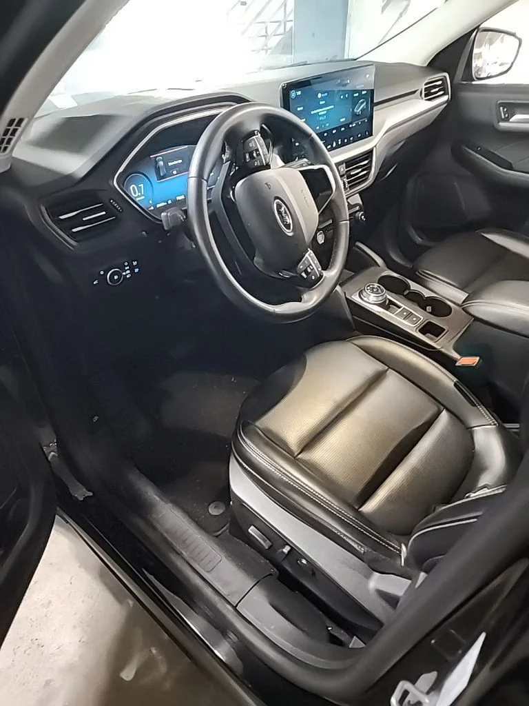 2025 Ford Escape Platinum - Photo 7