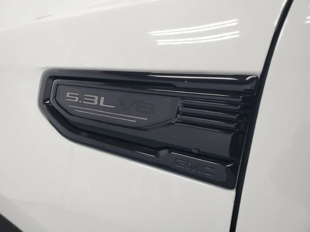 New 2026 Summit White GMC Elevation image 35