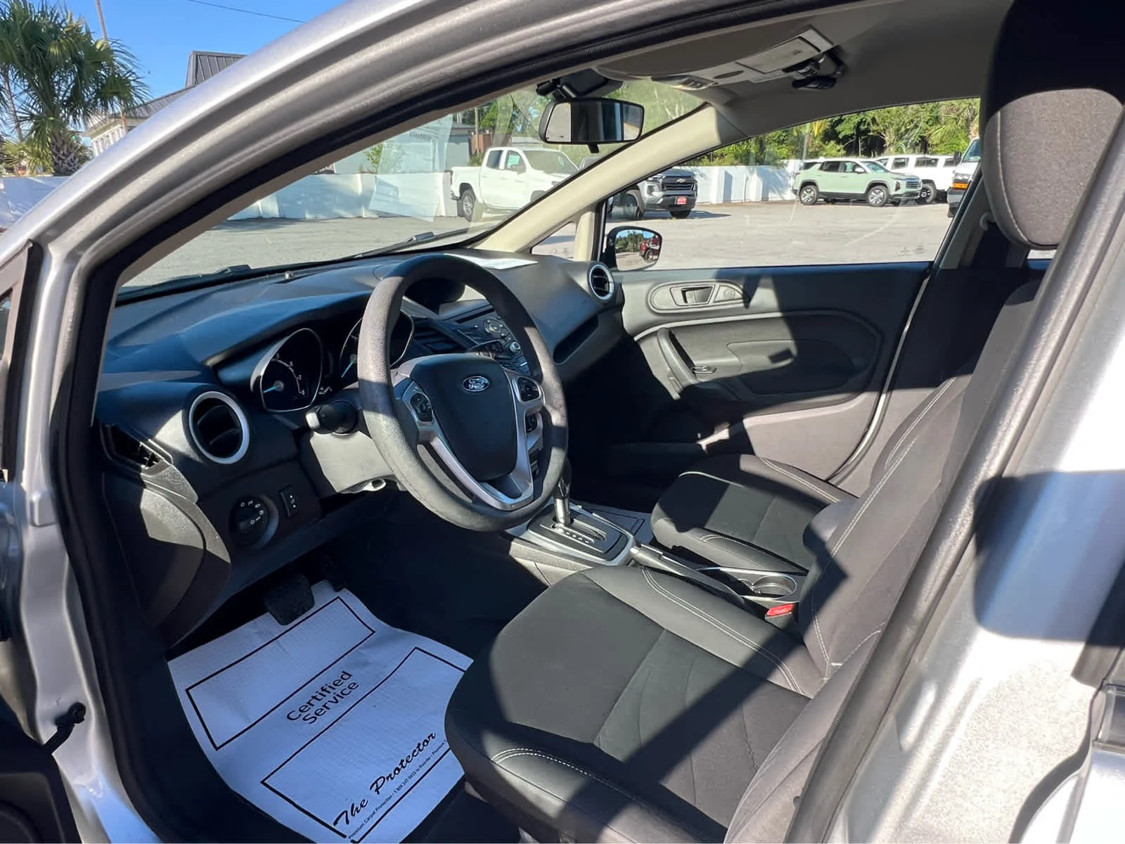 Used 2018 Silver Ford SE image 7