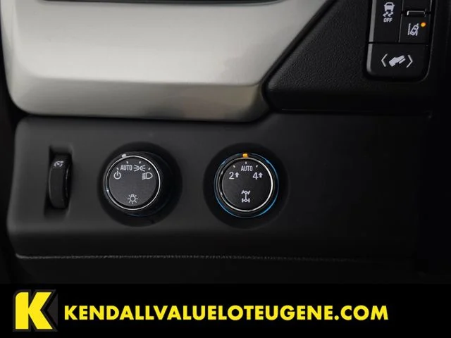Used 2015 Black Chevrolet LT image 32