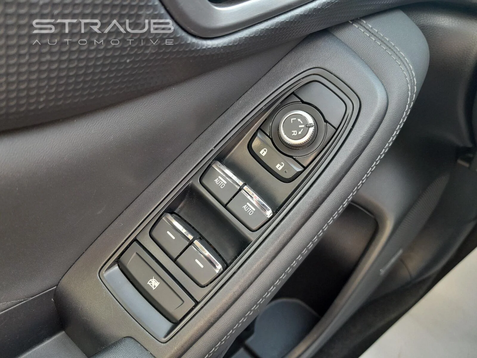 Used 2019 Crystal White Pearl Subaru Limited image 39