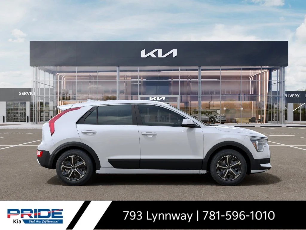 New 2026 Snow White Pearl Kia LX image 8