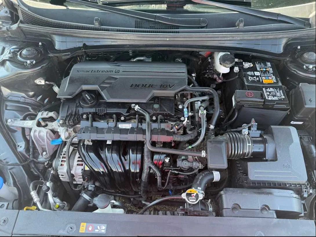 Used 2025 Interstellar Gray Kia LXS image 23