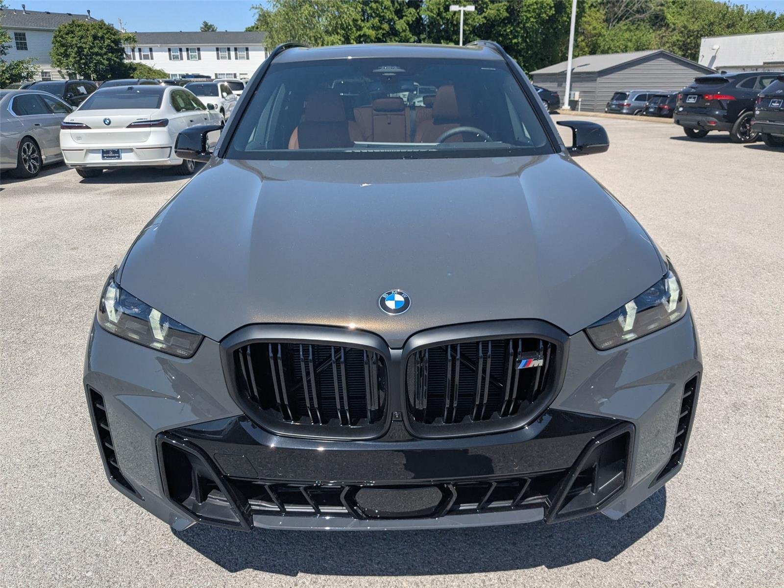 New 2026 Dravit Grey Metallic BMW M60i image 2