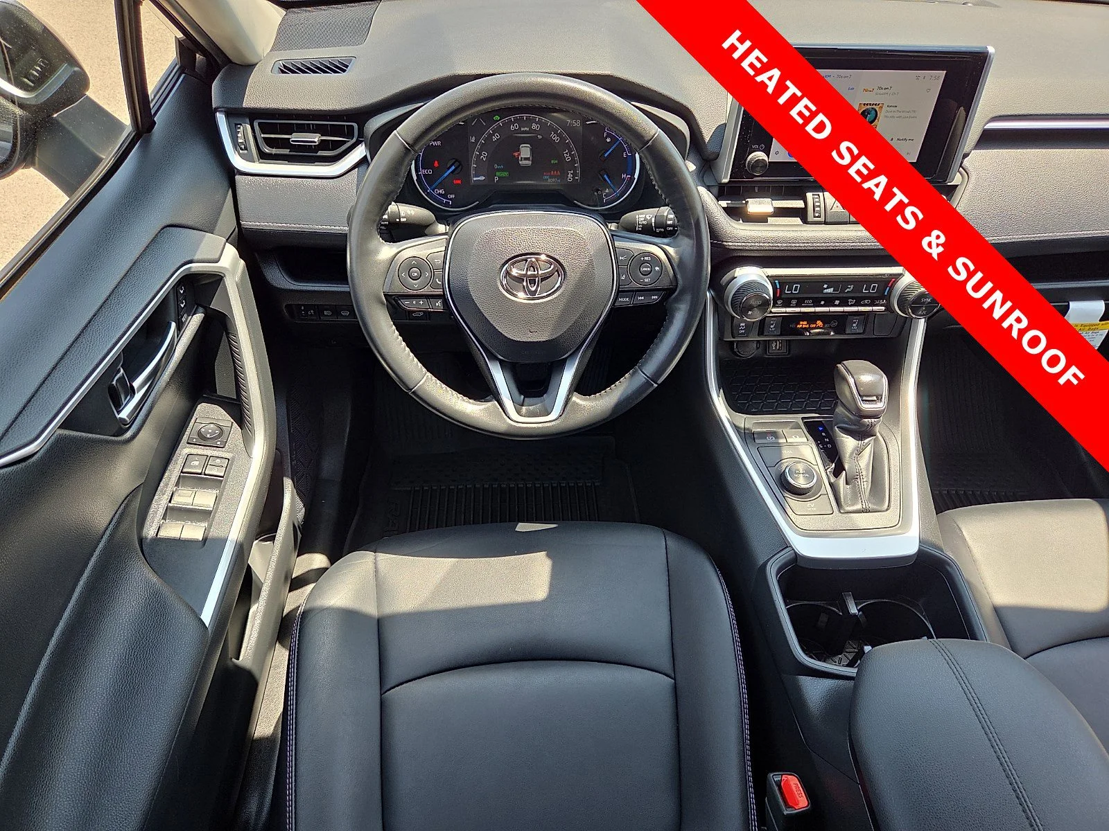 Used 2024 Magnetic Gray Metallic Toyota Hybrid XLE Premium image 11