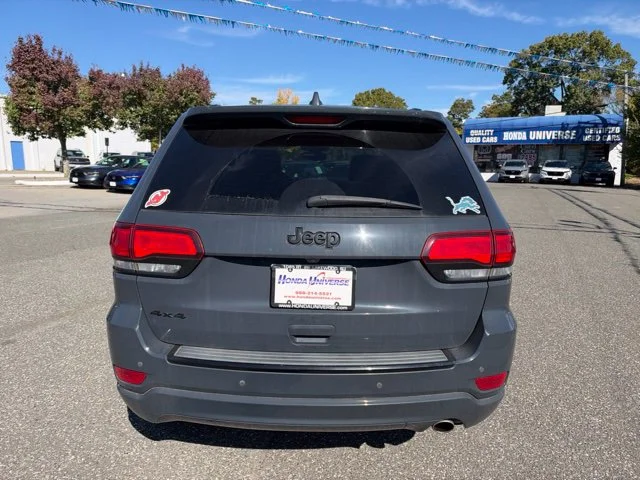 Used 2018 Rhino Clearcoat Jeep Altitude image 6