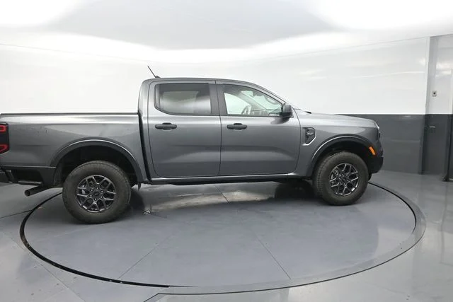 Used 2024 Gray Ford XLT image 9