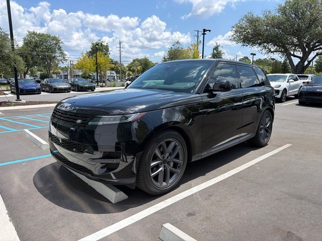 2026 Land Rover Range Rover Sport SE