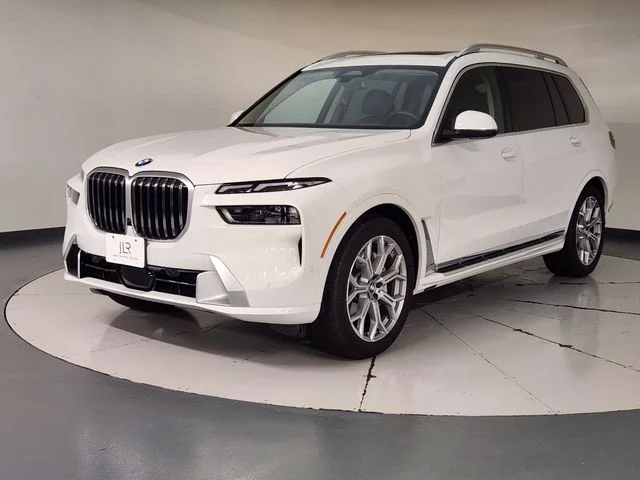 2025 BMW X7 xDrive40i's photo