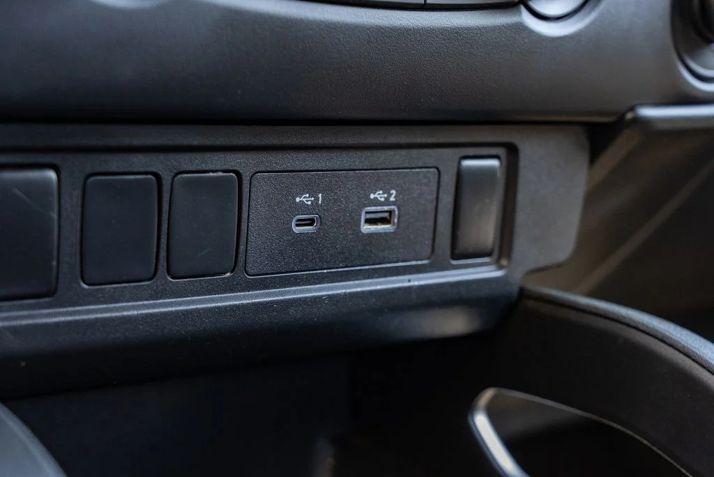 Used 2023 White Nissan SV image 19