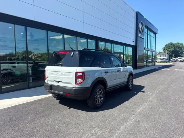Used 2024 Green Ford Badlands image 3