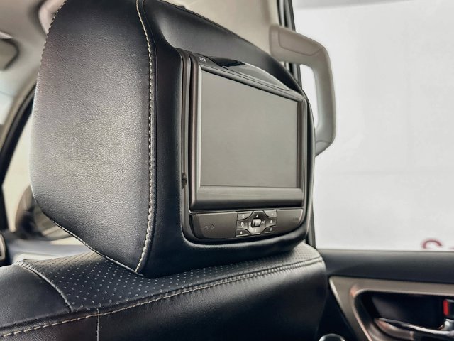 Used 2015 Silver Lexus 460 Luxury image 26