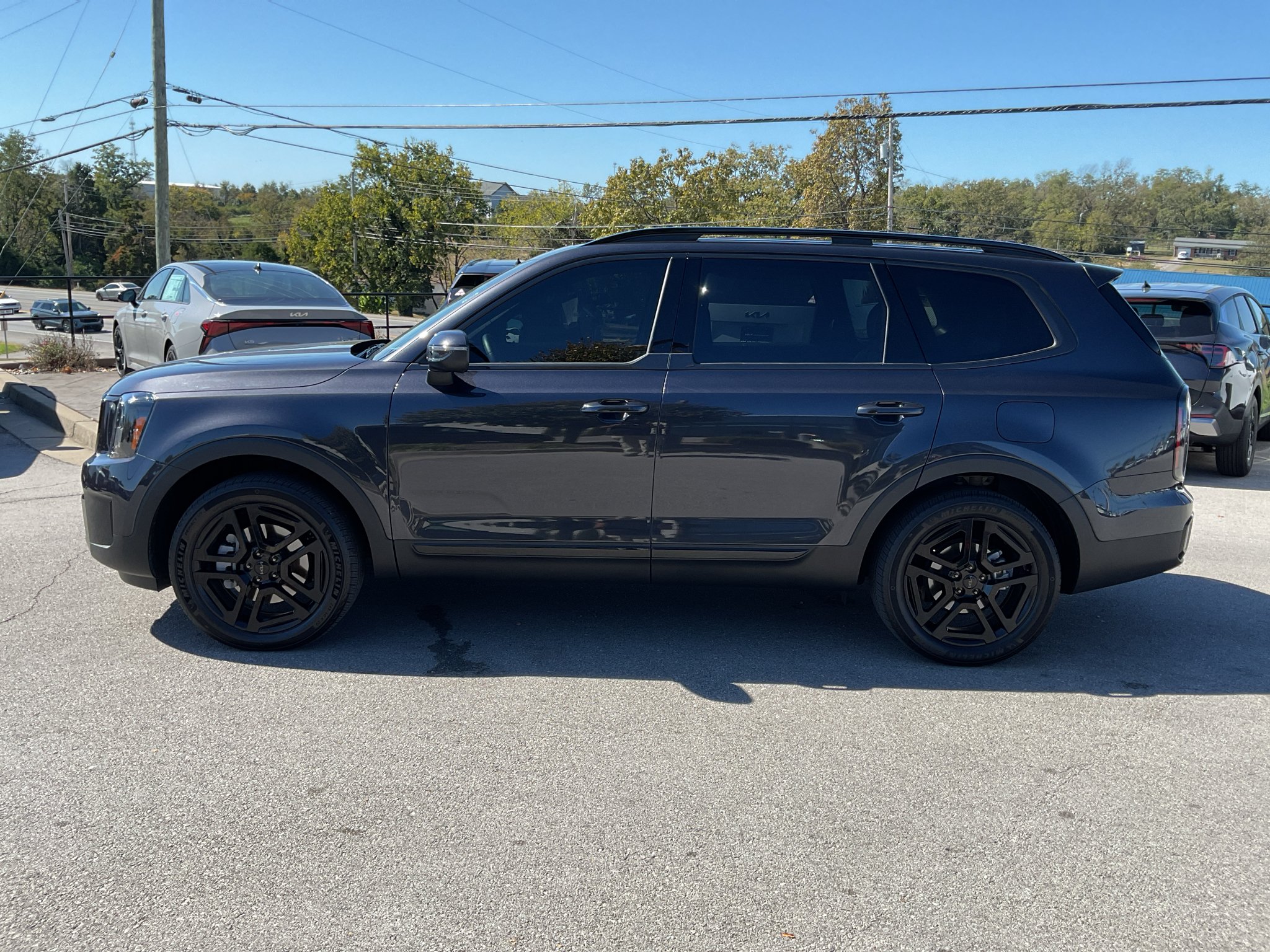 Used 2025 Panthera Metal Kia EX X-Line image 8