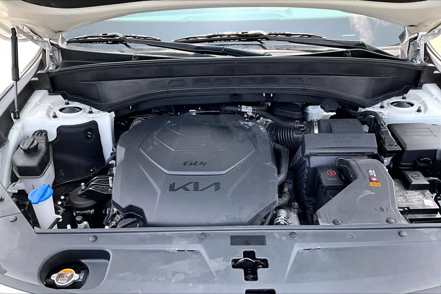 Used 2025 Glacial White Pearl Kia S image 29