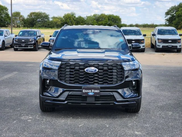 New 2026 Agate Black Metallic Ford ST-Line image 2